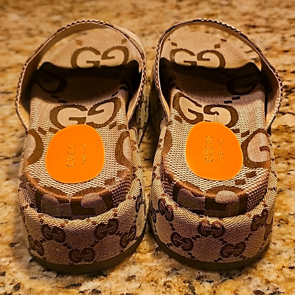 Fashion Sandals - Picture 2 of 6